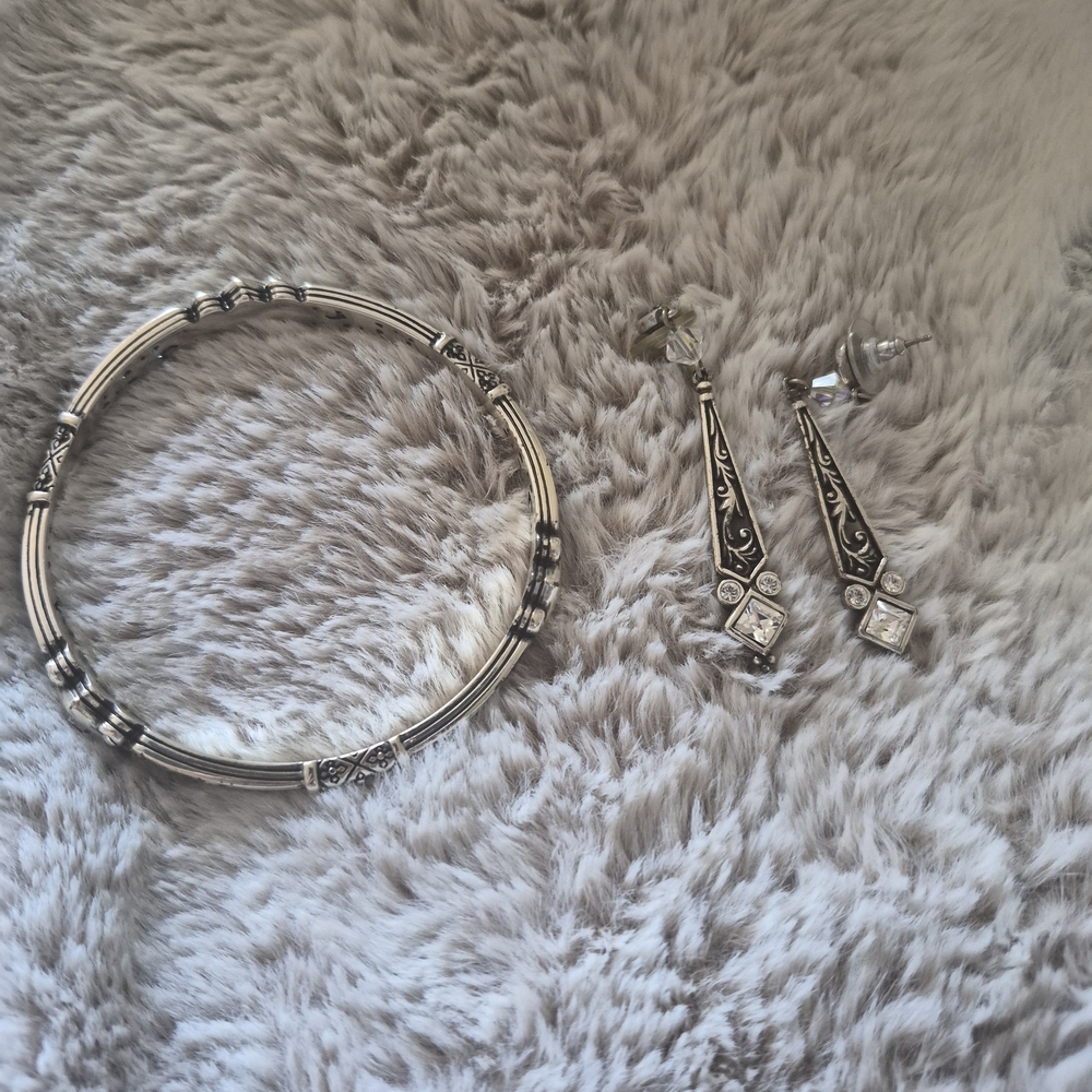 Elegant Silver Jewelry Set